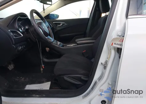 2015 Chrysler 200 Limited from USA, damaged, VIN 1C3CCCAB1FN578260